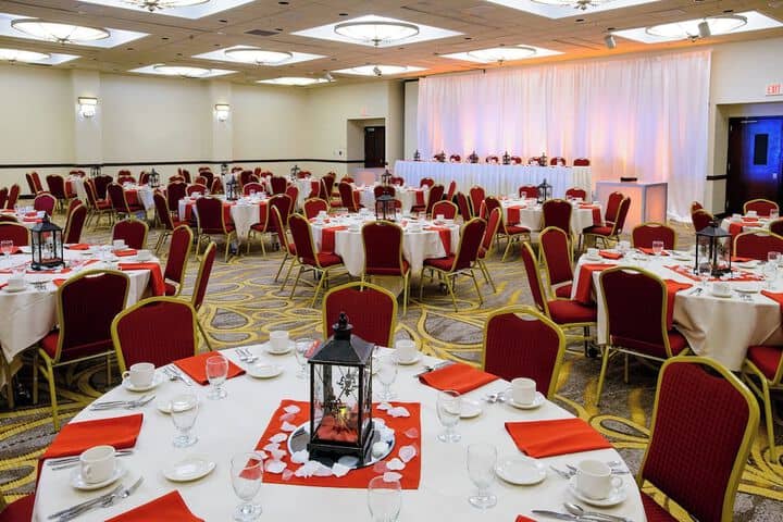 Ballroom/Hall 38 of 54